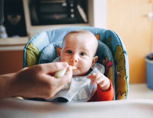 Comment choisir un bavoir pour un bébé